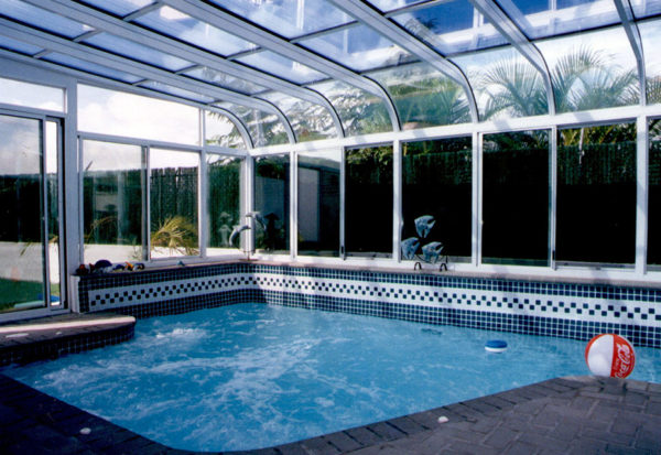 Jacuzzi in a sunroom